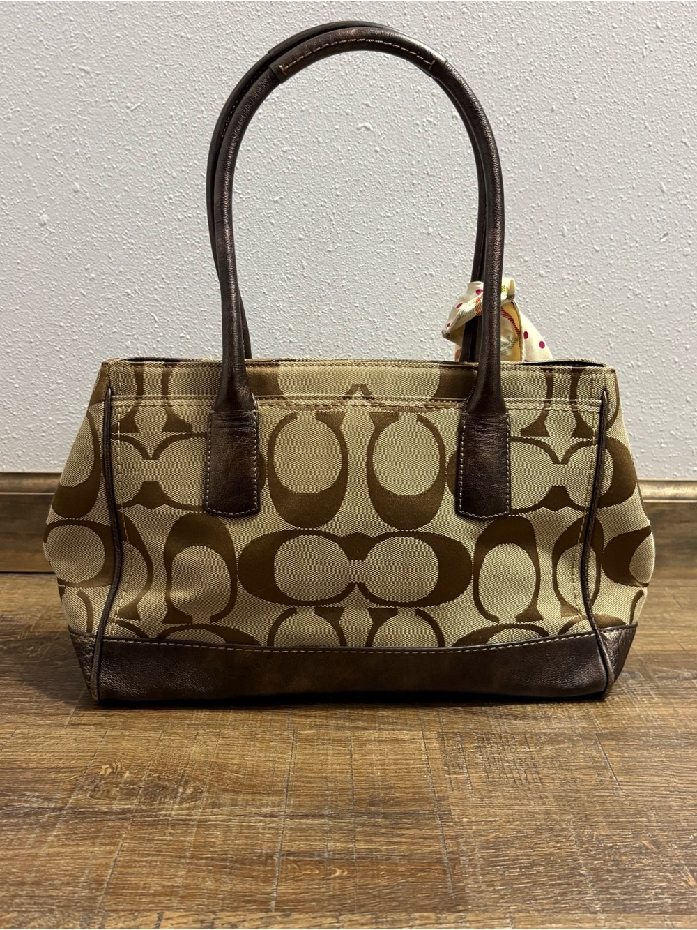 Vintage 2008 Coach Hamptons Madeline Signature Satchel (Style 12463) – Excellent - Picture 3 of 16